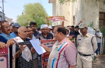 खाद, कीटनाशक और बीज दुकानें बंद, दुकानदार हड़ताल पर